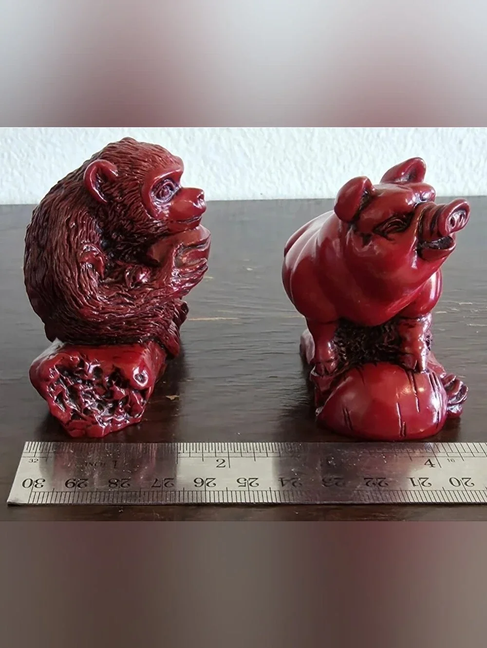 Red Small Pets Figurine Set - Decorative Pet Statues